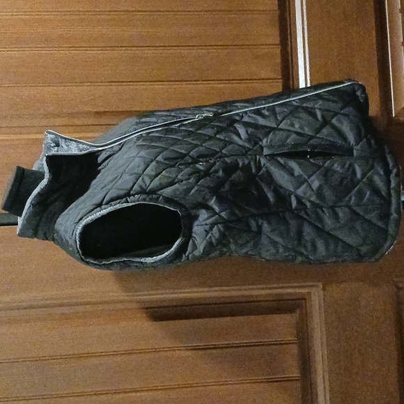 Free Country black and gray Sherpa-Fleece Lined Reversable Puffer Vest. Size L - Picture 7 of 7